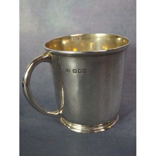 102 - Solid Silver christening Mug, Hallmarked for London 1917      85g