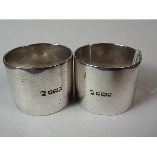 96 - Pair of Solid siver Napkin rings, Hallmarked for Sheffield 1917    124g Total