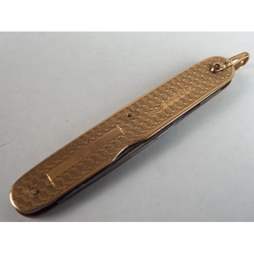 14 - 9ct Gold Engine Turned penknife. Hallmarked for Birmingham 1945.