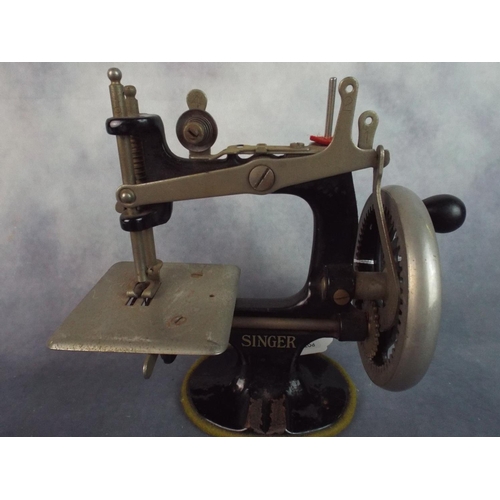 122 - Vintage Childs Singer Sewing machine