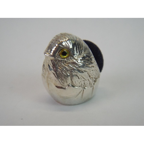 113 - 925 Solid Silver Pin cushion as a little Bird.