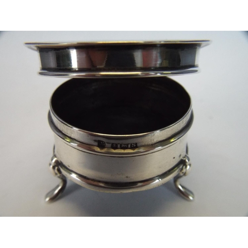 68 - Solid Silver Lidded Pill box on Three Cabriole Feet.Birmingham 1917