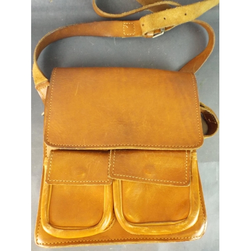 241 - English Made soft leather gun bag