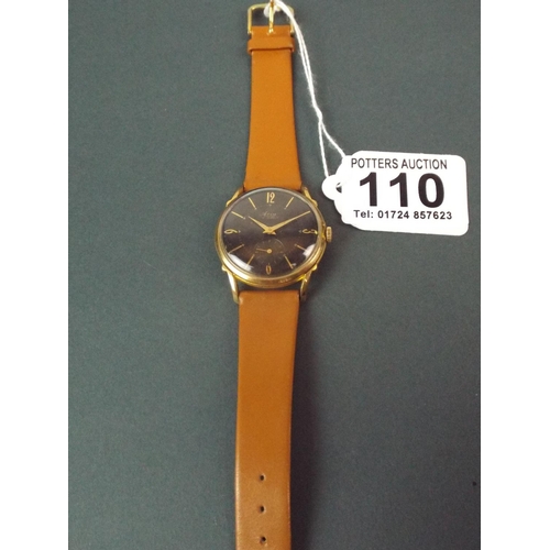 110 - Avia. 15 jewel gents mechanical watch. Calf skin strap in working order.