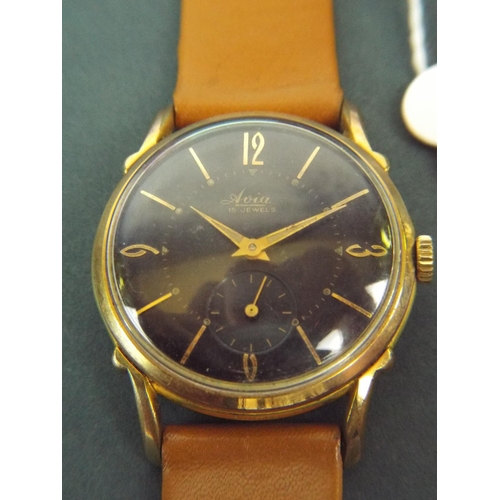 110 - Avia. 15 jewel gents mechanical watch. Calf skin strap in working order.