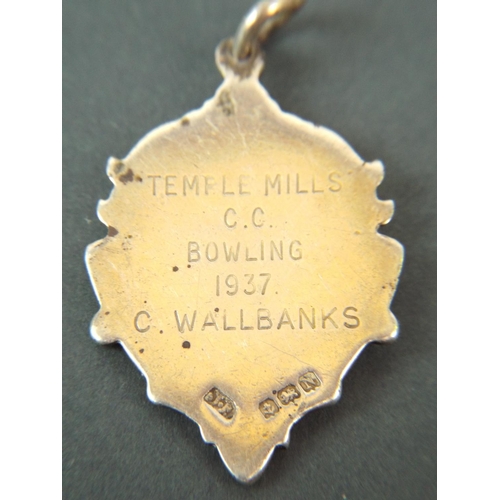 70 - 925 silver Cricketing fob. Hallmarked for Birmingham 1947