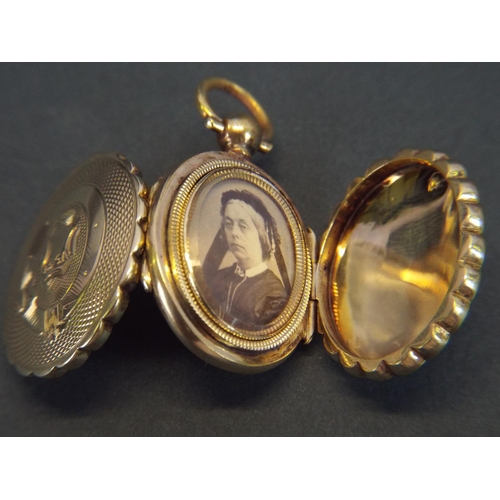 43 - Victorian Era Yellow metal Double ended locket.