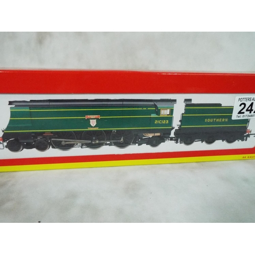 242 - Hornby 00 Locomotive, R2219 SR 4-6-2 West Country Class 21 C1 23 Blackmoor vale. Unused, boxed as ne... 