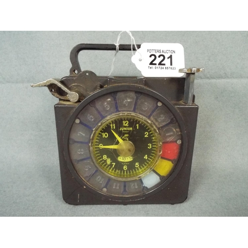 221 - Dutch mechanical pigeon clock