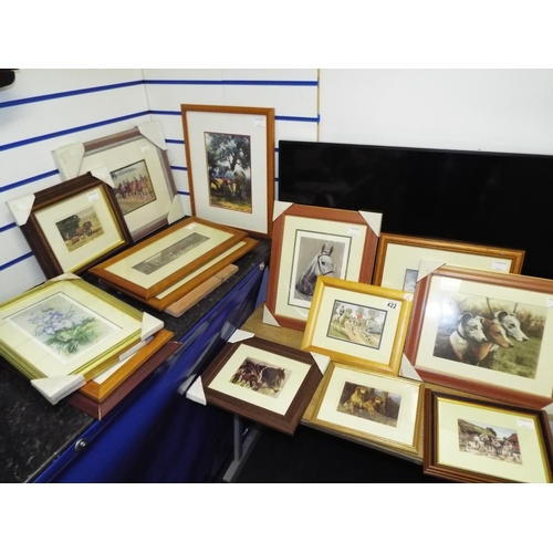 422 - Assorted framed and mounted printsl (17)