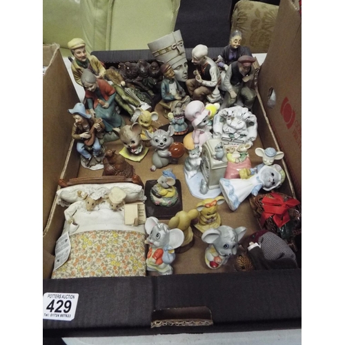 429 - Tray of assorted china figurines