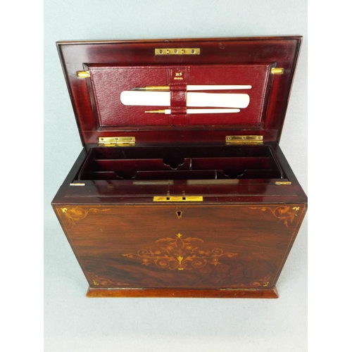 80 - Beautifully made writing box. All original. Rosewood on cuban mahogany. Satinwood marquetry. TOC era