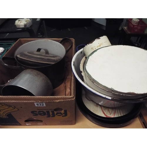 632 - large box of kitchenalia