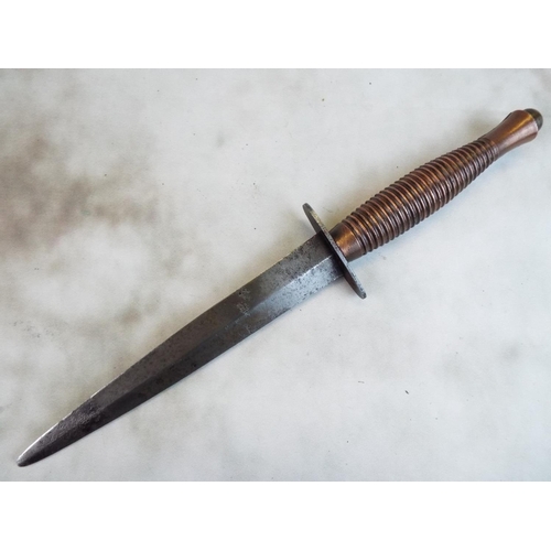 45 - MK 3 Faribairn Sykes Commando Knife with Bronzed Handle and original leather scabbard. William Roger... 