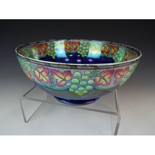 9 - Beautiful 1930's Maling Lustre bowl in the Grapevine pattern. 8.5 inches diameter.