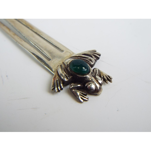 100 - 925 Silver Page mark as a Frog set with a Green stone. 2 inches long.