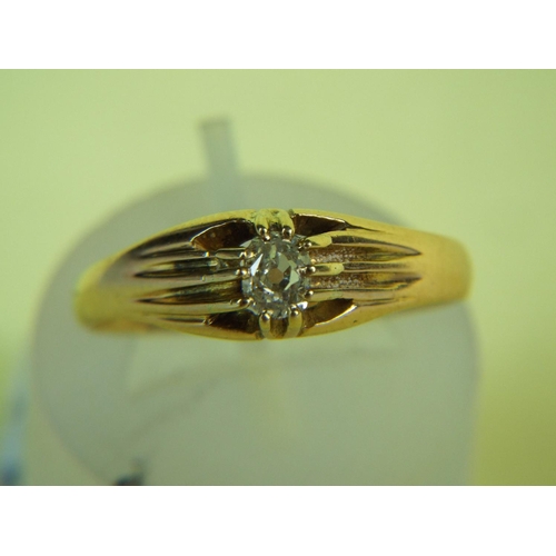 315 - 9ct Gold Diamond set ring.  Finger size   'N5-O'    2.3g