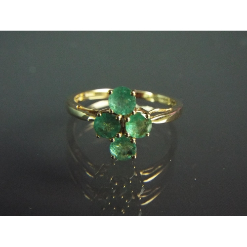 171 - 9ct Gold Emerald set ring..  Finger size 'Q'    2.0g