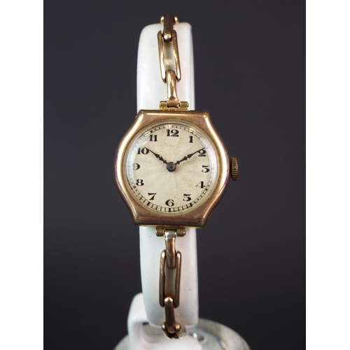 230 - 1930's 9ct Gold ladies watch with Gold Plate expanding bracelet. Total weight 14g, non runner for re... 