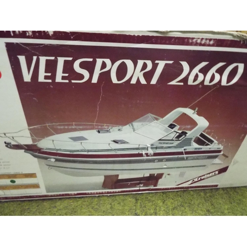 12 - V Sport 2660 remote control cabin cruiser with original (tatty box) Believed to be complete but with... 