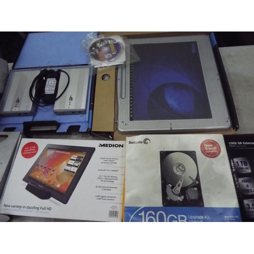 94 - Assorted computer items many boxed