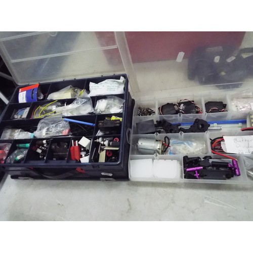 35 - Boxes of electric motors/components