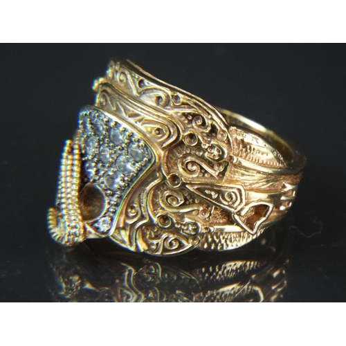 71 - Large and heavy, 9ct Yellow Gold gents Wild West style Saddle ring set with clear CZ's.  Finger size... 