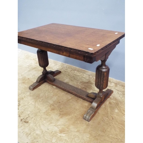 209 - Lovely small oak table of high quality. H:21 X W:28 X D:18 inches