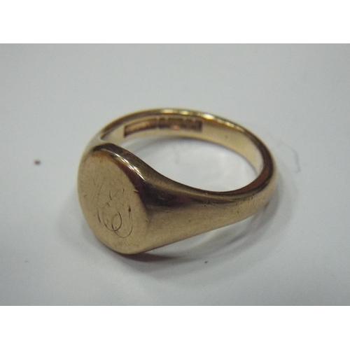 87 - Large and heavy, 9ct Yellow Gold Gents signet ring.  Finger size 'U'   10.5g