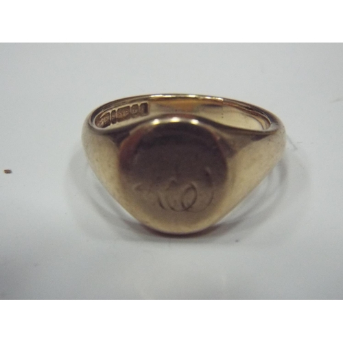 87 - Large and heavy, 9ct Yellow Gold Gents signet ring.  Finger size 'U'   10.5g