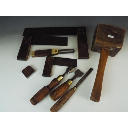 339 - Vintage woodworking tools to include chisels by AJ Howarth of Sheffield