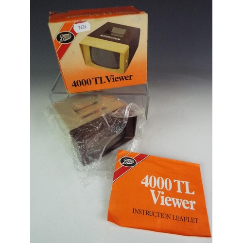 369 - Boots 4000TL slide viewer for 2 x 2 inch slides.  Original box, appears to be in unused condition.