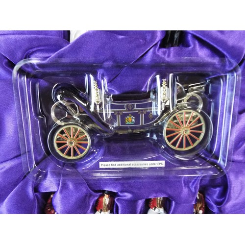 332 - Corgi Die Cast model of QE2' coach and horses made to commemorate the Diamond Jubilee. Boxed and unu... 