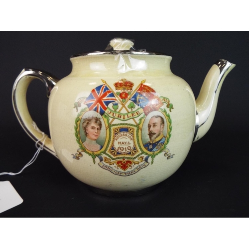 26 - English made teapot made to commemorate the Jubilee of George Vth & Queen Mary, 1935