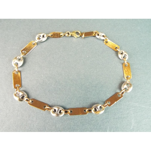 76 - 9ct Rose and White Gold bracelet. 8 inches long..  4.9g