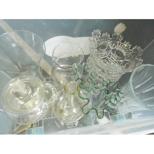 1119 - Large selection of good quality glassware. See photo