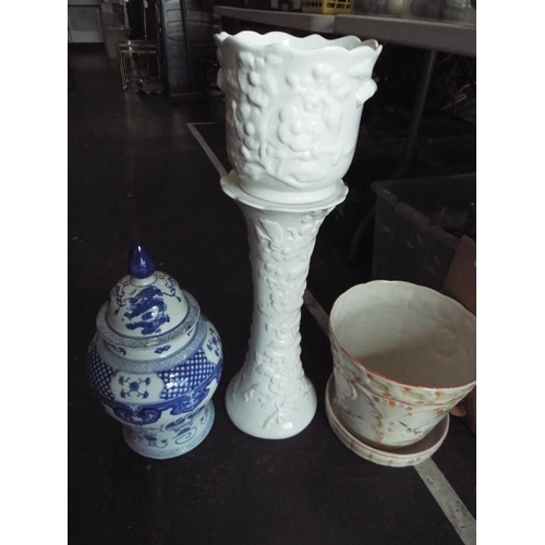 1121 - Chinese style Vase,  planter plus white Jardinaire.