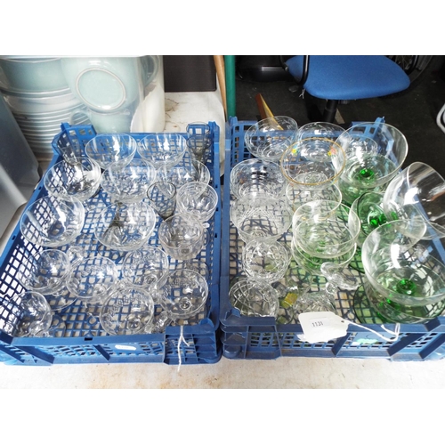 1131 - Selection of good quality glassware.