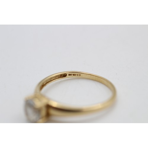 278 - 14ct Gold Clear Gemstone Solitaire Ring (2.5g)     4251
