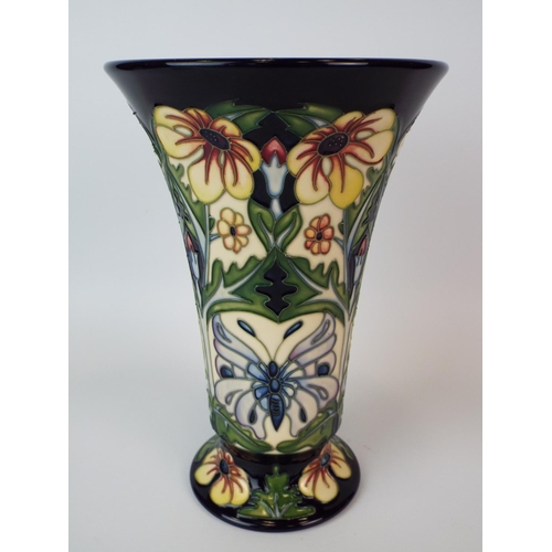 15 - Beautiful 2011 Moorcroft Vase in the Golden Daisy design. Designed and signed by Rachel Bishop. Very... 