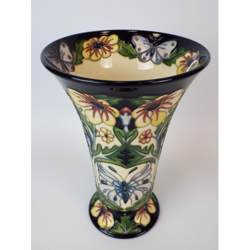 15 - Beautiful 2011 Moorcroft Vase in the Golden Daisy design. Designed and signed by Rachel Bishop. Very... 