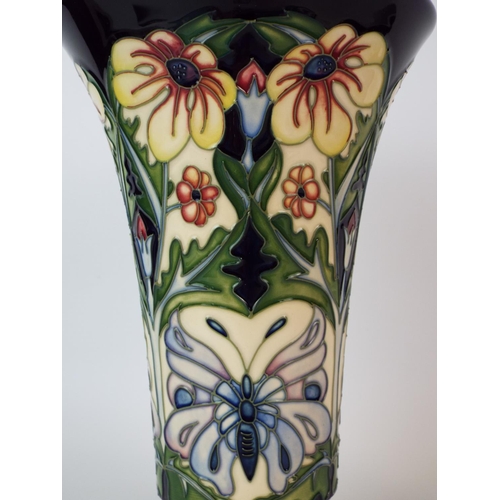 15 - Beautiful 2011 Moorcroft Vase in the Golden Daisy design. Designed and signed by Rachel Bishop. Very... 