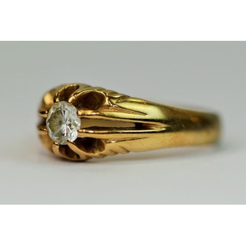 334 - 9ct gold vintage clear gemstone solitaire buttercup setting ring (4.2g)    Finger size Q  826173   P... 