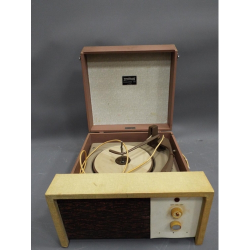 655 - A Monarch vintage record player working condition unknown and it requires a plug.