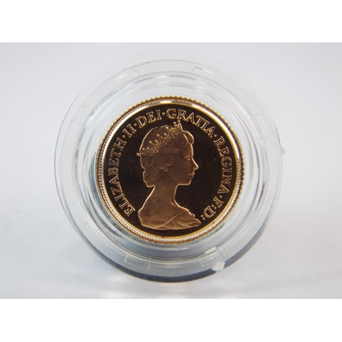 59 - Royal Mint 1982 22ct Gold Proof Half Sovereign Cased    (S 44)    See photo.
