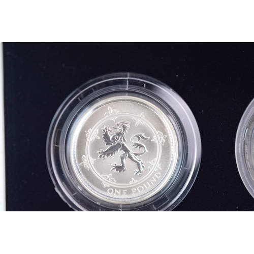 123 - Royal Mint Silver proof Millienium 2000 One Pound, Two Coin set. Cased with COA (S82)   See photos.