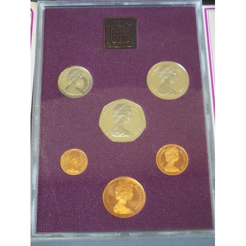 144 - 2 Royal Mint proof sets The coinage of Great Britain and Northern Ireleand 1980 & 1981 (4)