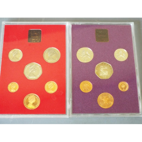 144 - 2 Royal Mint proof sets The coinage of Great Britain and Northern Ireleand 1980 & 1981 (4)
