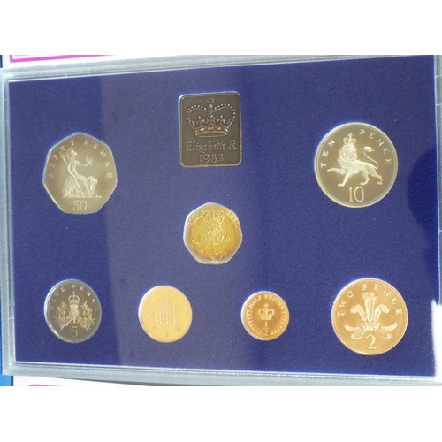145 - 2 Royal Mint proof sets The coinage of Great Britain and Northern Ireleand 1981 & 1982 (4)