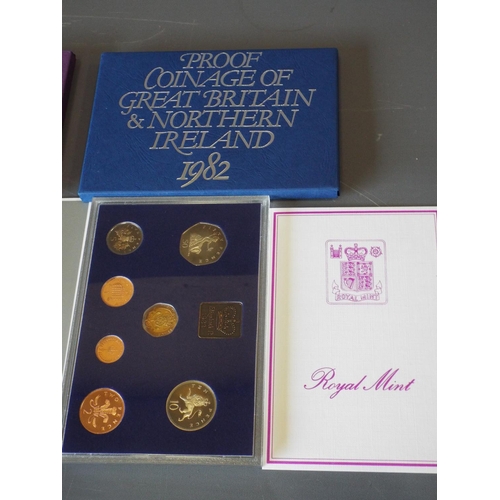 146 - 2 Royal Mint proof sets The coinage of Great Britain and Northern Ireleand 1980 & 1982 (4)